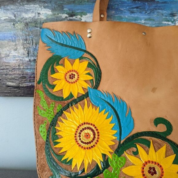 Hand tooled painted leather tote bag - Picture 3 of 7